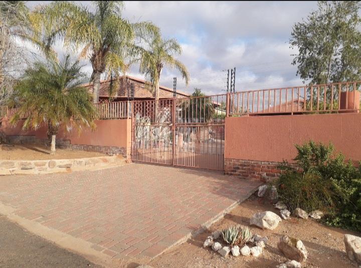 4 Bedroom Property for Sale in Kakamas Northern Cape